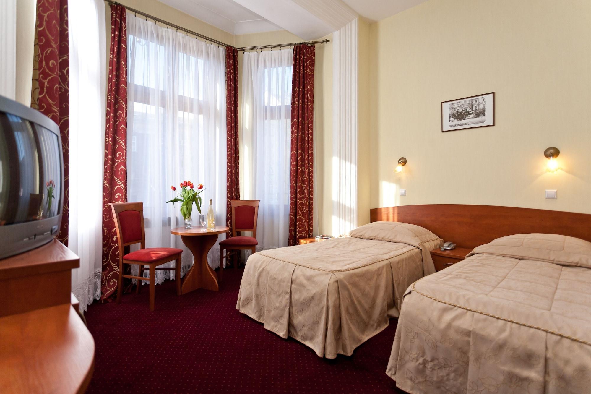 Hotel Kazimierz II Краков Экстерьер фото